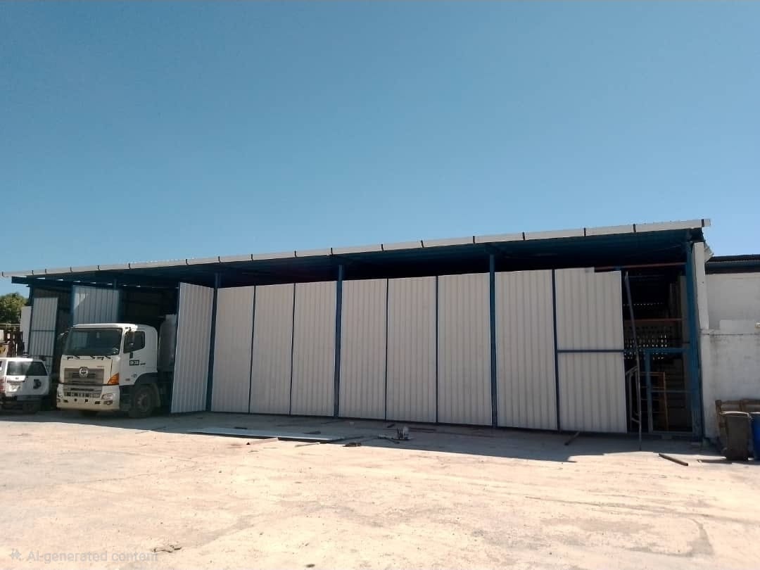 Local sécurisé avec hangar couvert